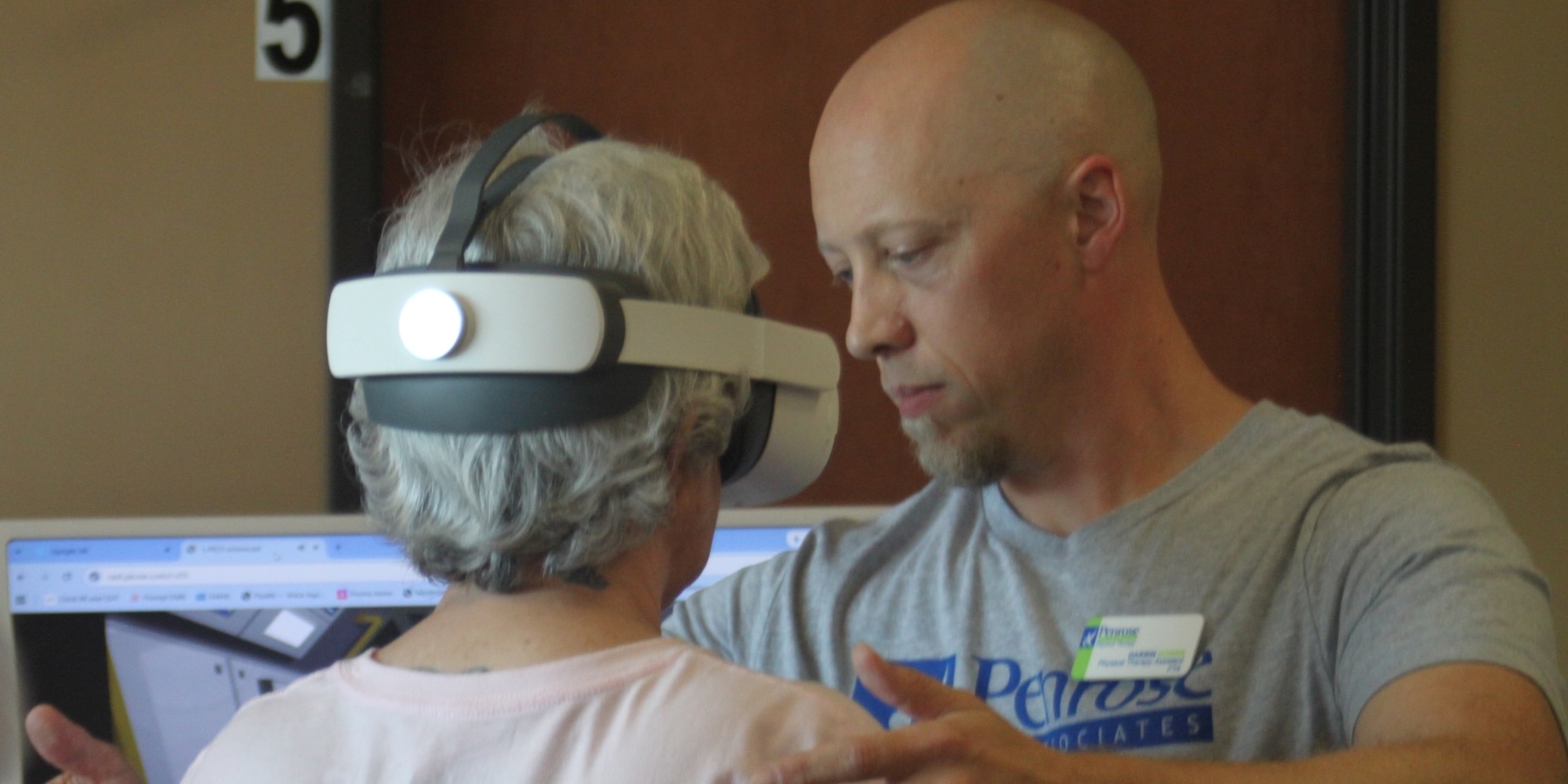 Man carrying out Upright VR in Lacey, WA